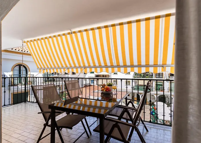 Sur Patios * فوينخيرولا